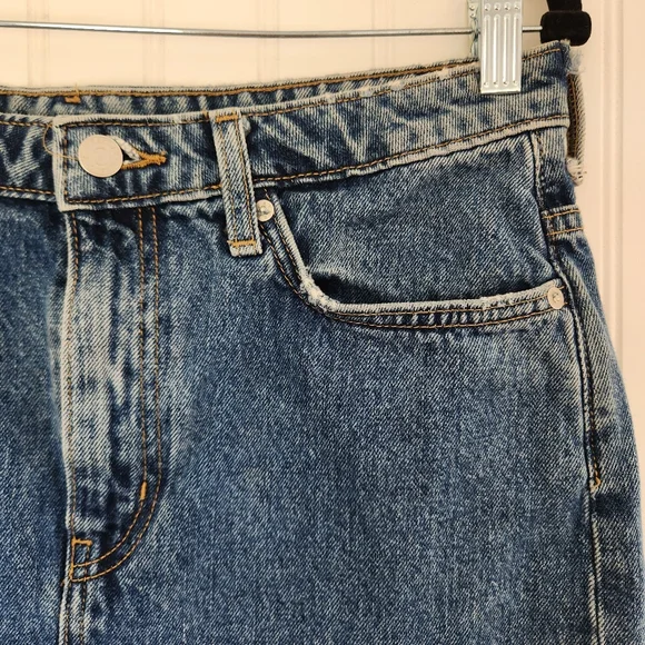 WEEKDAY Medium Blue Wash Denim Classic Essential Jean Skirt 40/8 - Picture 2 of 6